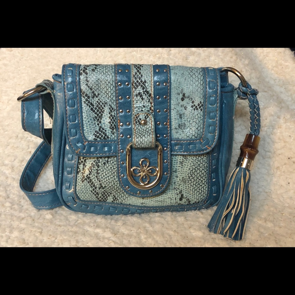 M. C. NWOT Blue Faux Snakeskin bag w tassel